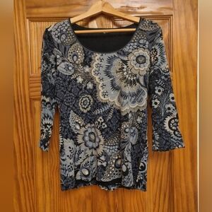 Vanilla Sugar Floral 3/4 Sleeve Top - Blue and Black